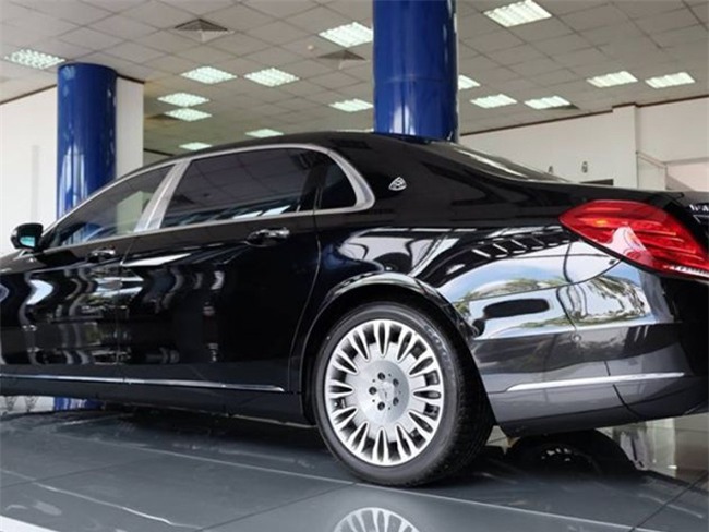 chan dai viet gay "nao loan" pho vi sieu xe hang chuc ty hinh anh 8