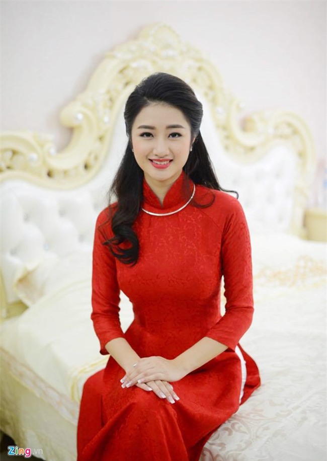 Dai gia tang Rolls-Royce Ghost cho Thu Ngan trong dam hoi hinh anh 6