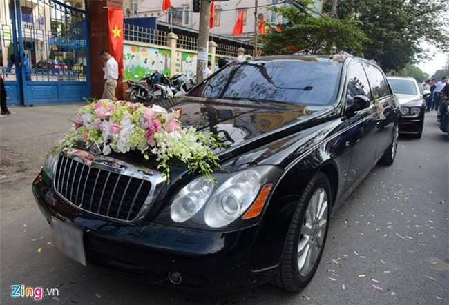 Dai gia tang Rolls-Royce Ghost cho Thu Ngan trong dam hoi hinh anh 12