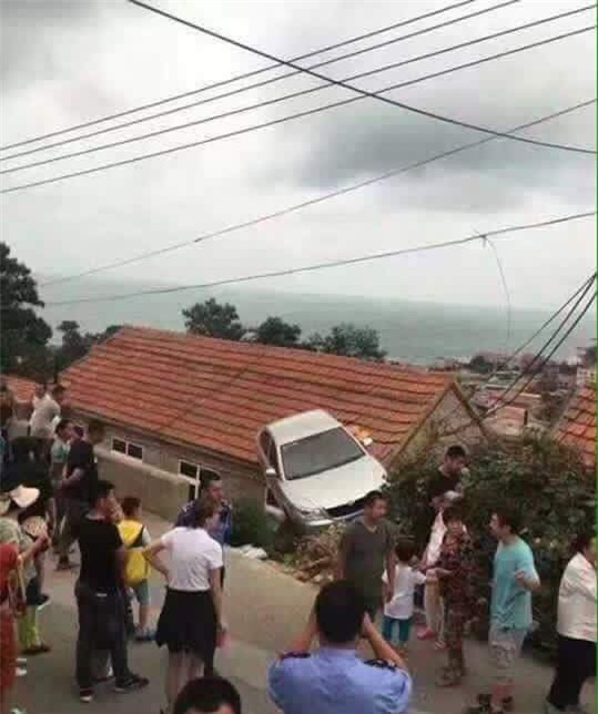 Dân mạng đau đầu với bức ảnh tưởng bình thường mà hóa bất thường - Ảnh 2.