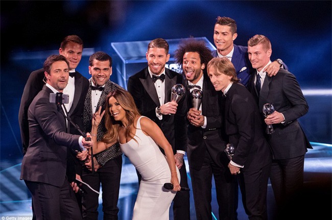 Ronaldo đoạt giải Cầu thủ hay nhất năm 2016 của FIFA - Ảnh 3.