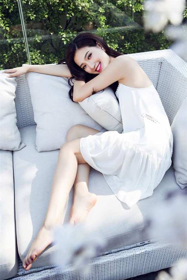 nu mc dep nhu hoa hau giup "sing my song" hut trieu nguoi xem hinh anh 4