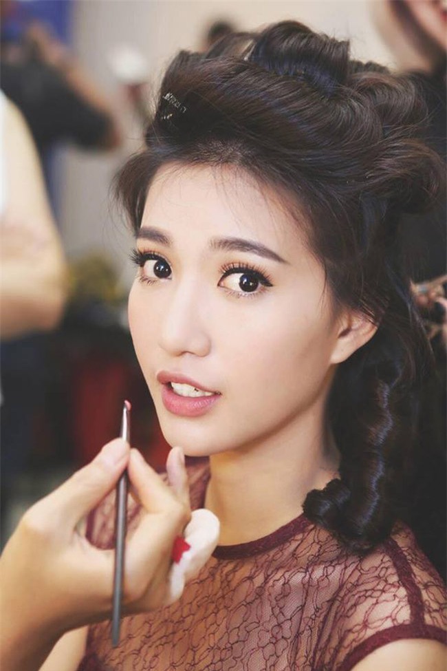 nu mc dep nhu hoa hau giup "sing my song" hut trieu nguoi xem hinh anh 7