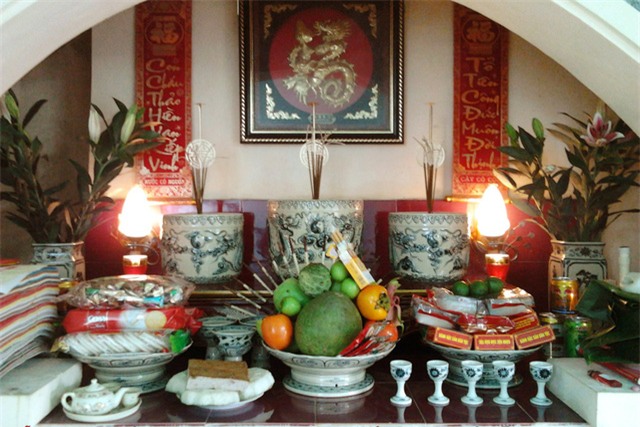 Mẫu ban thờ của một gia đình đã được tư vấn phong thuỷ (st)