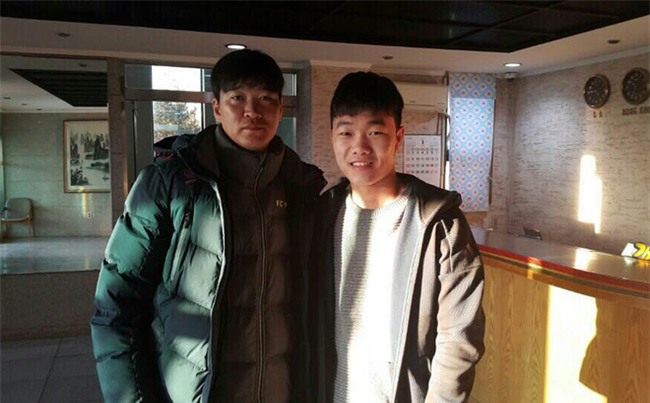 Xuân Trường vượt qua "ải đầu" ở Gangwon FC, tái ngộ người khai sáng Park Ji Sung