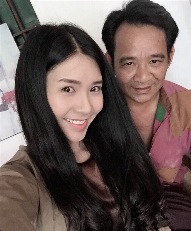 ban gai 9x cua quang le ngay tho, nong bong “an dut” ngoc trinh hinh anh 11