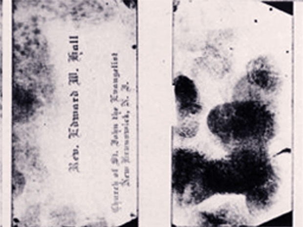 Cặp đôi bị giết dã man, xung quanh rải đầy thư tình - Ảnh 2.