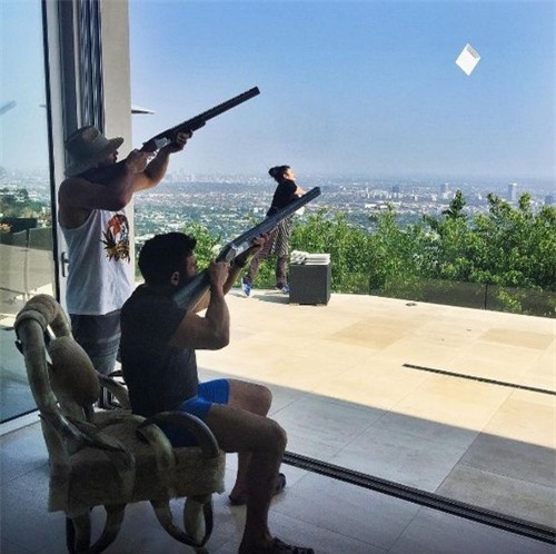 Phát thèm với cuộc sống ngập tràn gái đẹp của "vua instagram" - 11