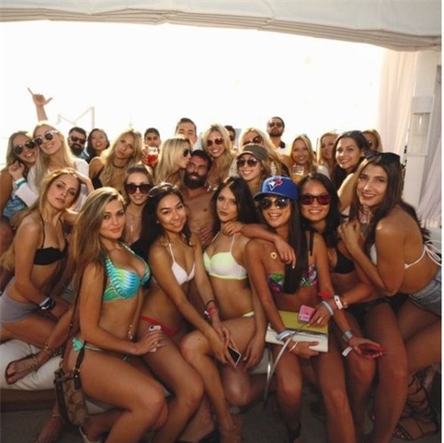 Phát thèm với cuộc sống ngập tràn gái đẹp của "vua instagram" - 14