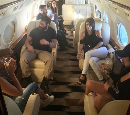 Phát thèm với cuộc sống ngập tràn gái đẹp của "vua instagram" - 5