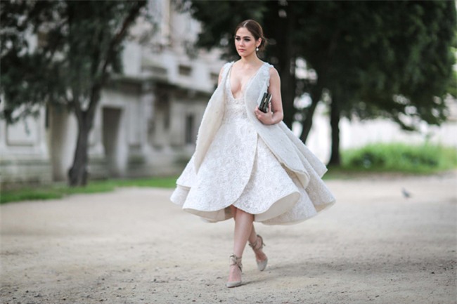 "nu hoang noi y" gay sot man anh viet vi... 2 chong hinh anh 8