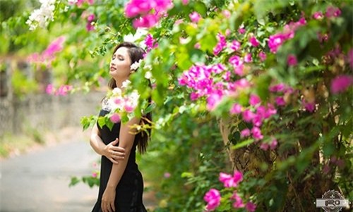 Lại thêm một bà mẹ U40 trẻ trung đến mức không thể phân biệt nổi khi đứng cạnh con gái - Ảnh 11.