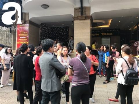 Chồng hoa hậu Jennifer phạm bất ngờ xuất hiện ở Việt Nam sau tin đồn lừa đảo - Ảnh 2.