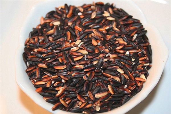 Công dụng trên cả tuyệt vời của nếp cẩm - Ảnh 1.