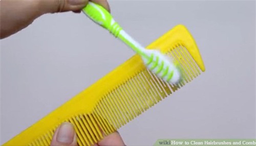 chuyen kinh khung gi se xay ra neu ban khong ve sinh luoc deu dan? - 7