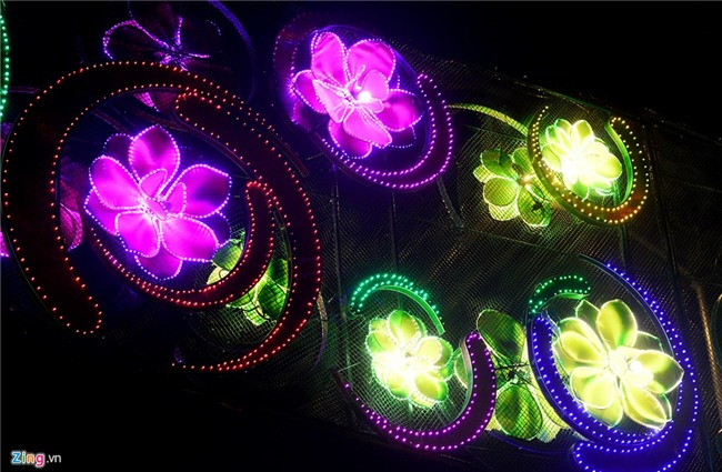 Doan duong 500 m trang tri loe loet o Sai Gon hinh anh 11