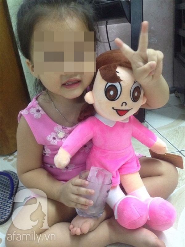 Bình Tân, TP.HCM: Bé gái 3 tuổi nghi bị bắt cóc nói có ông già dẫn đi mua kẹo - Ảnh 10.