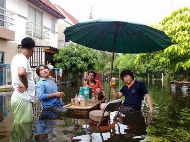 nhung tinh huong khien nguoi xem "bo lan ra cuoi" hinh anh 14