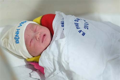 day la anh con gai hong que khi moi sinh ma co giau suot thoi gian qua - 2