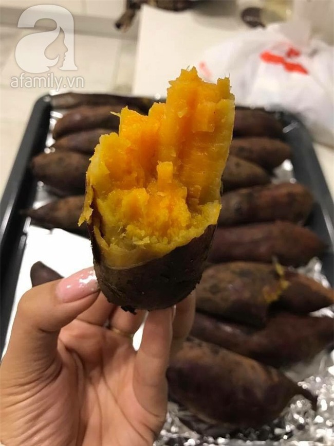 Cái Tết hứa hẹn ấm no với chị em công sở khi rủ nhau đi... buôn từ áo dài đến khoai mật, chân gà - Ảnh 2.