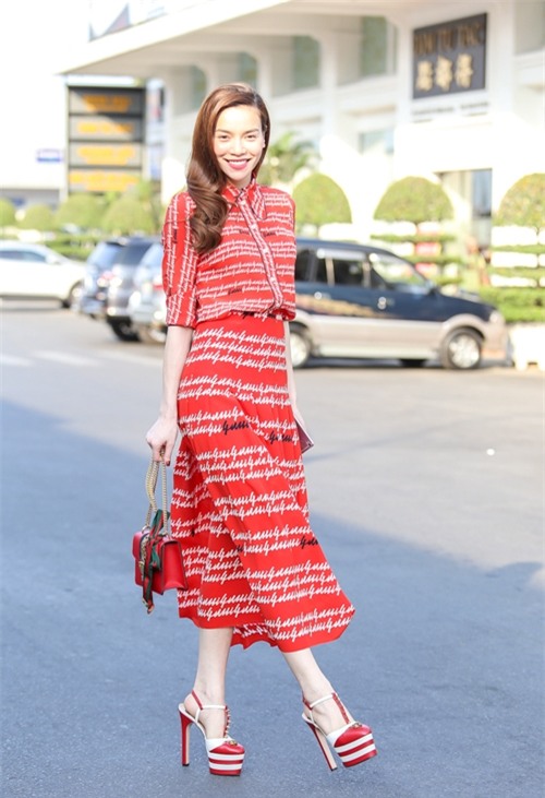 cuoc-chien-giay-de-khung-cua-my-nhan-viet-6