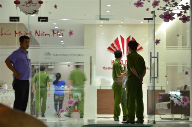Công an phong tỏa hiện trường để điều tra