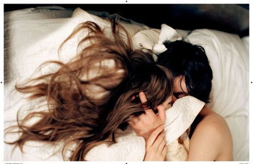 Biệt tài hư trên giường khiến chồng quấn vợ không buông - Ảnh 1.