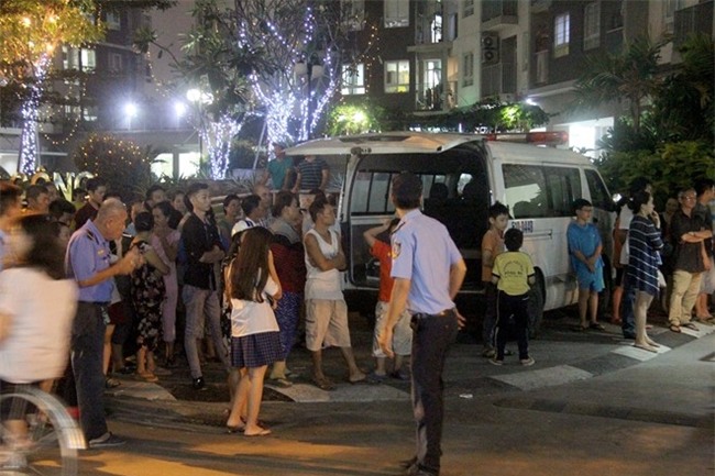 Cha nu sinh dau xe long khi con bi giet o chung cu Ha Do hinh anh 1