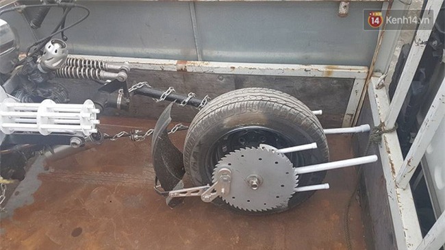 Cảnh sát giao thông Đà Nẵng bắt giữ “siêu quái xế” Batman gây náo loạn quốc lộ 1A - Ảnh 5.