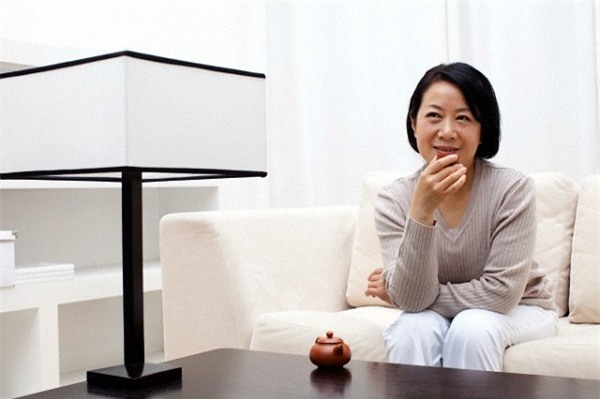 Con gái dứt ruột đẻ ra mà giờ quay lưng đối xử với tôi đầy khắc nghiệt - Ảnh 1.