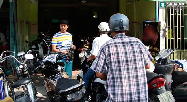 Hot boy trà sữa bận rộn kiếm tiền, được các hot girl săn đón - Ảnh 3.