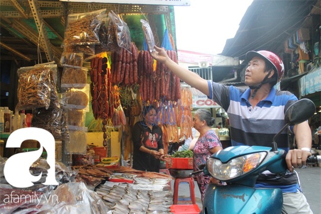 “Vũ nữ chân dài” đặc sản Biển Hồ được săn hàng dự trữ cho Tết ở Sài Gòn - Ảnh 8.
