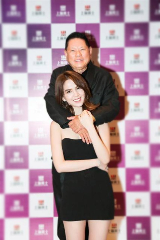 duoc ty phu hoang kieu tinh tu dut cho an, ai suong nhu ngoc trinh? hinh anh 5