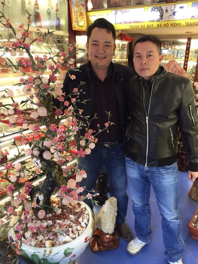 Cây đào đá quý 'độc nhất vô nhị', hơn 100 triệu không bán