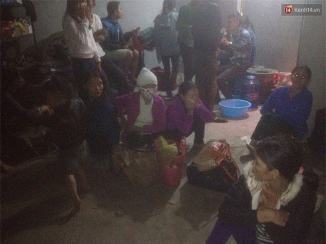 Trên đường về quê ăn Tết, xe giường nằm bị lật khiến 14 người nhập viện - Ảnh 2.