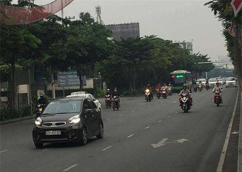 bau troi sai gon xam xit la thuong: 8h nhu 5h sang hinh anh 12