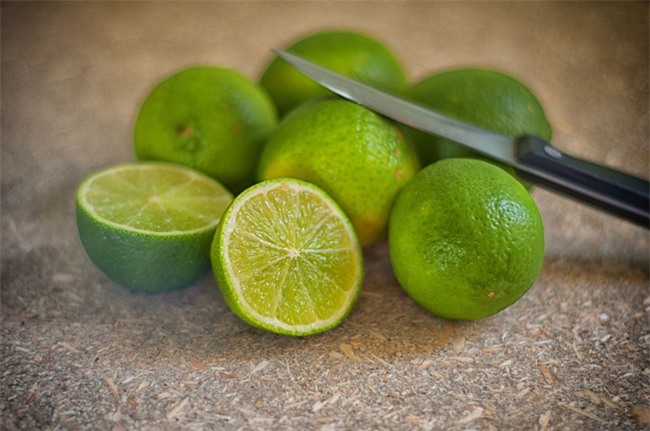 Làm sạch động mạch, ngăn chặn đau tim, đột quỵ nhờ đồ uống làm từ 2 nguyên liệu bếp nhà nào cũng có - Ảnh 3.