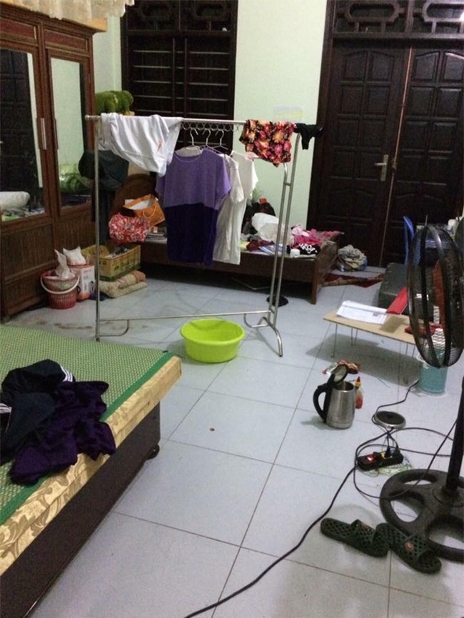 Dân mạng choáng vì căn phòng siêu bừa của hot girl bán hàng online - Ảnh 7.