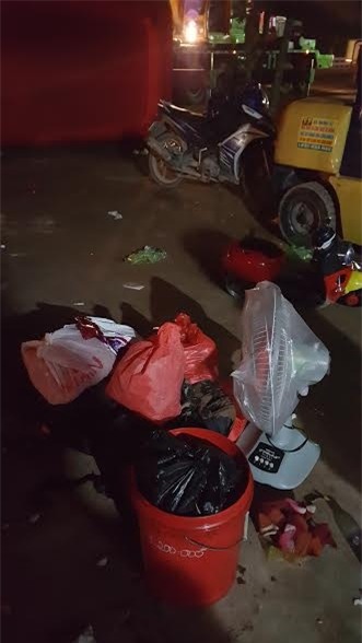 lat xe o nghe an 14 nguoi nhap vien: hanh khach ke lai giay phut sinh tu - 3