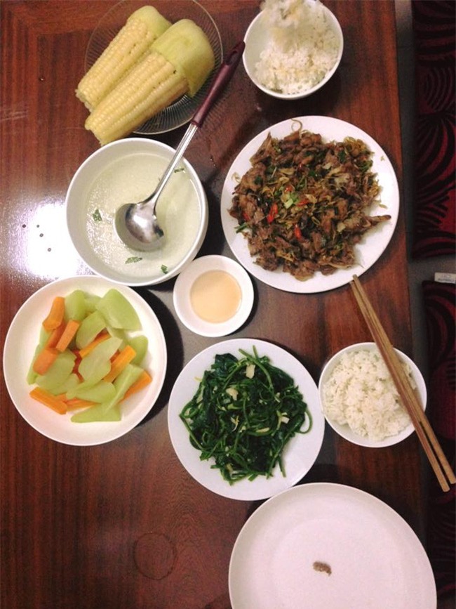 Sốt xình xịch trào lưu khoe mâm cơm ăn gì nấu gì của chị em dịp cận Tết - Ảnh 16.