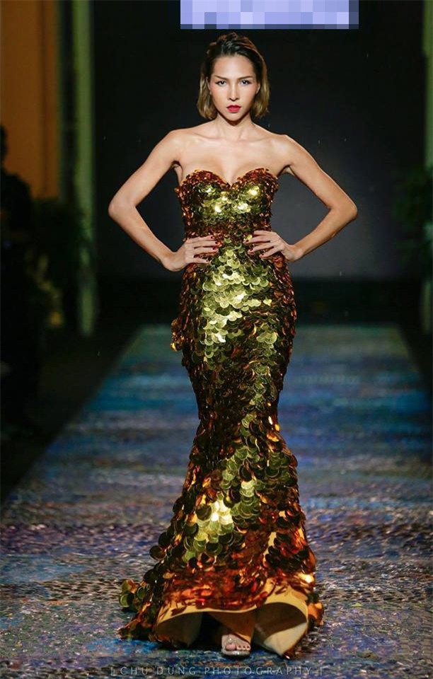 nhung chiec vay vang bien cac sao viet thanh my nhan ngu trong nhay mat - 3