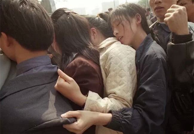 Những hình ảnh chen chúc kinh hoàng trong đợt di cư về quê ăn Tết ở Trung Quốc-20