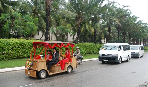 chú rẻ dùng xe o to diẹn bàng tre ruóc dau sieu dọc dáo ỏ quảng nam - 2
