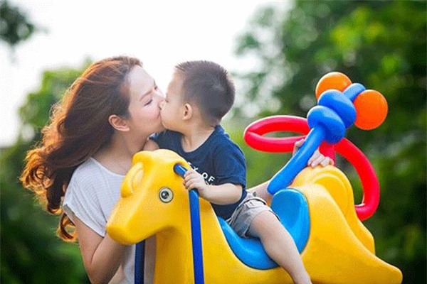 Cuộc sống viên mãn ngọt ngào của nữ MC nổi tiếng xinh đẹp đã qua một lần đò - Ảnh 7.