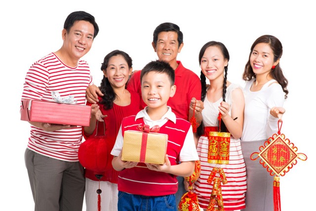 Quà Tết thế nào để dâu mới lấy lòng mẹ chồng? - Ảnh 1.