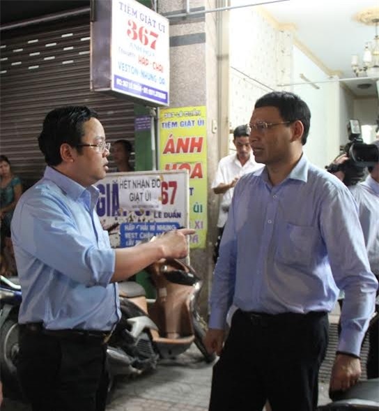 can giang ho doi no ban, bi dam chet truoc san nha hinh anh 2