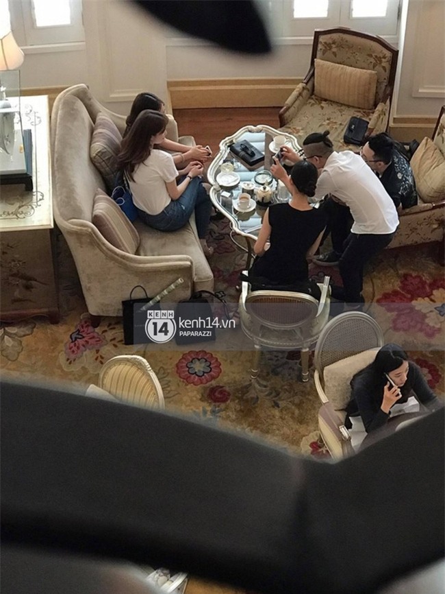 Nữ đại trong buổi đấu giá sim của Ngọc Trinh bị cho rằng từng chụp ảnh thân thiết bên tỷ phú Hoàng Kiều - Ảnh 6.