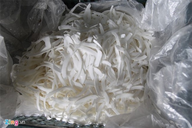 Deo dua moi tay khong du cho khach lam mut Tet hinh anh 3