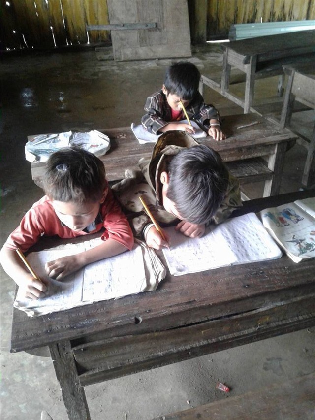 Một lớp học ở miền núi của huyện Trà My, Quảng Nam (ảnh Trần Tuấn)