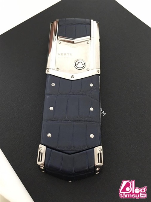 thuy-tien-tang-dien-thoai-vertu-cong-vinh-blogtamsuvn3